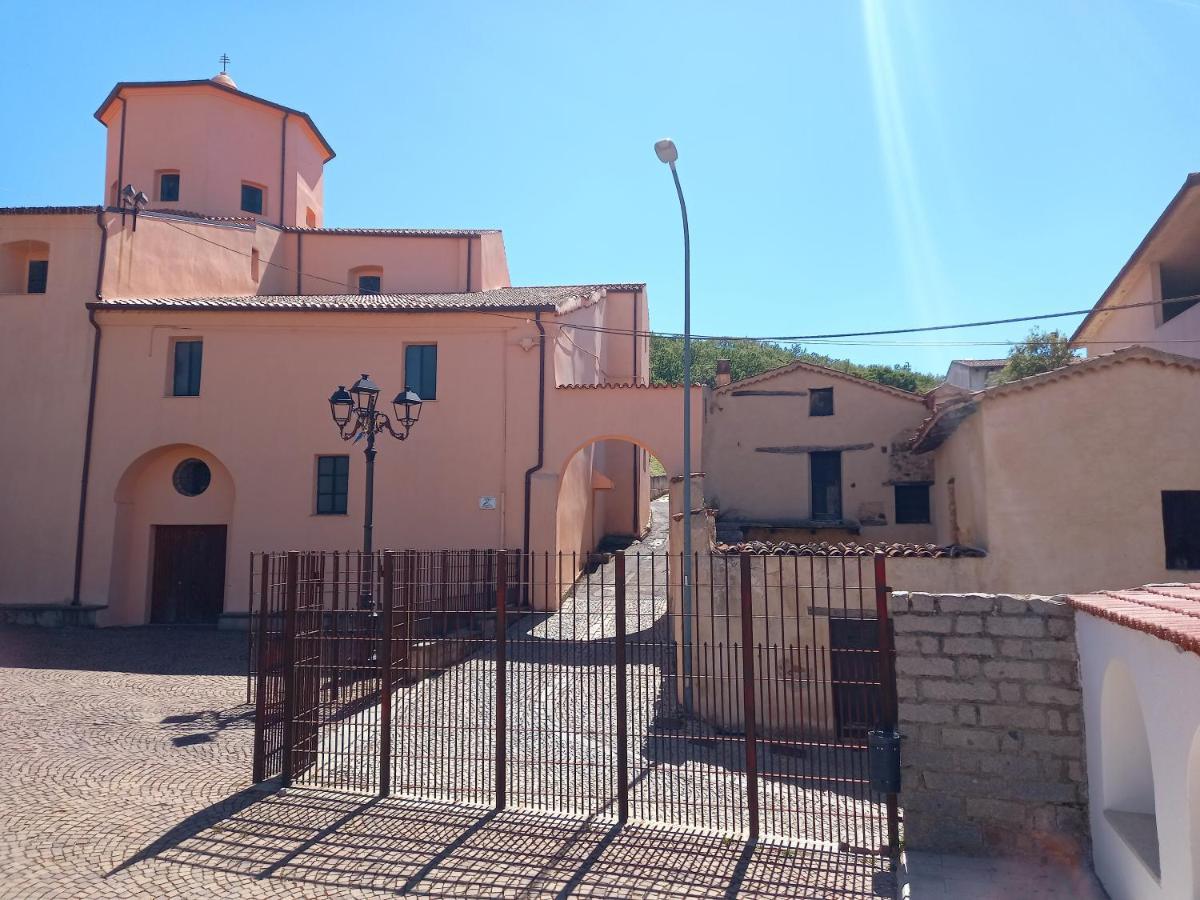 "B&B Santu Giuvanni" Fonni Εξωτερικό φωτογραφία