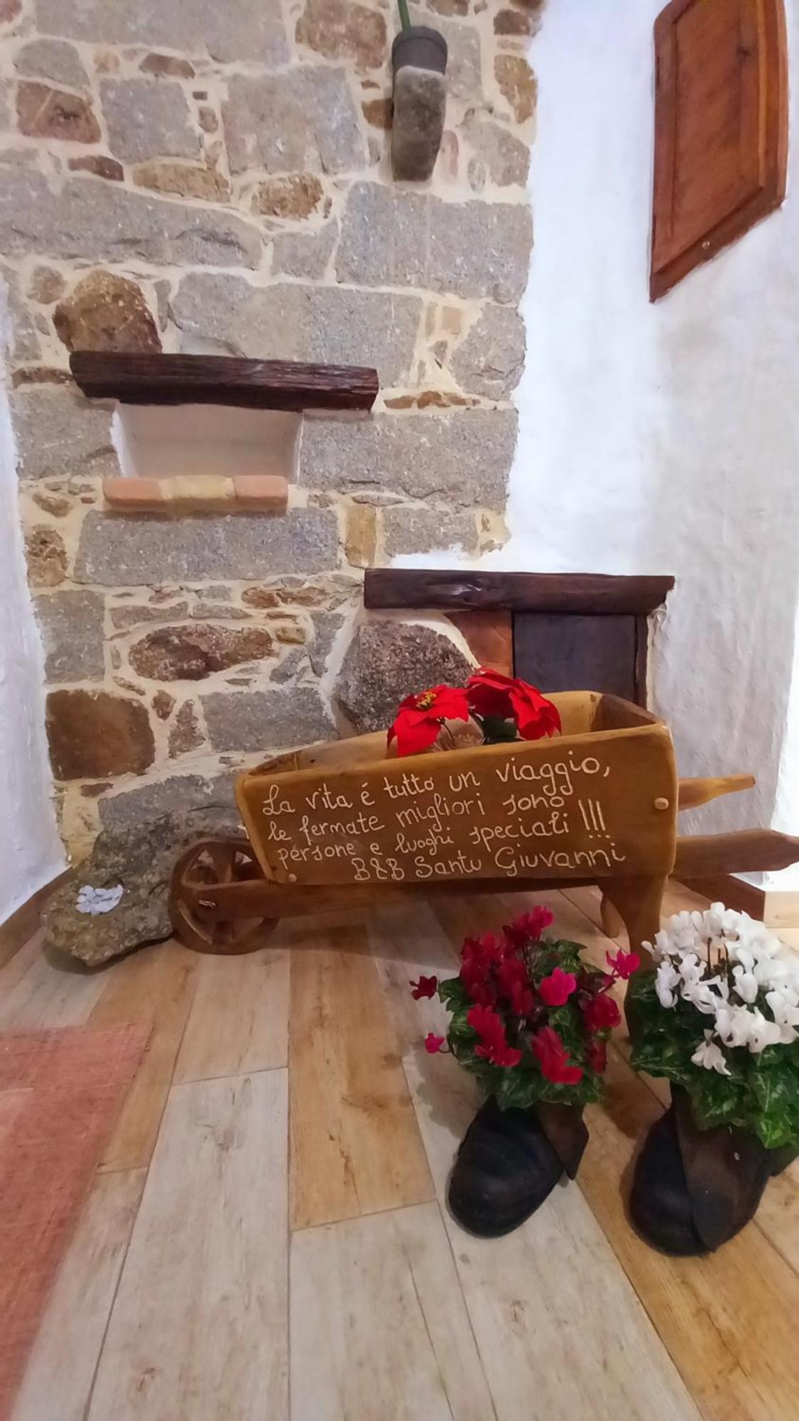 "B&B Santu Giuvanni" Fonni Εξωτερικό φωτογραφία